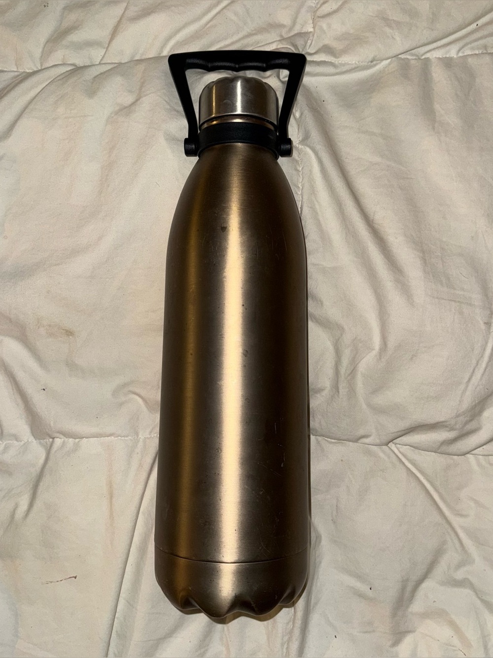 Insulated Stainless Steel Water Bottle in Bronze with Carry Handle